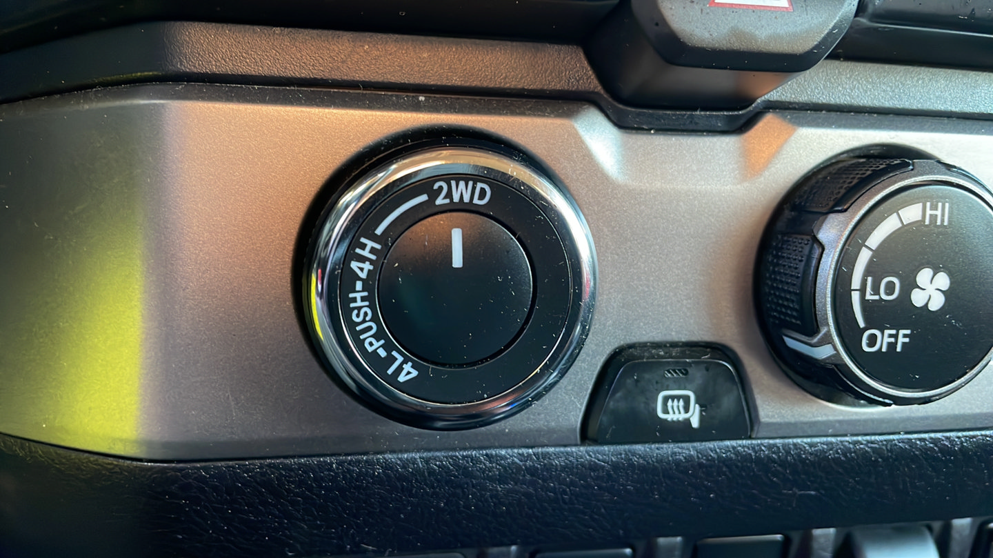 Certified 2019 Toyota Tacoma SR5 AWD/4WD image 28