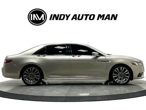 Used 2017 Lincoln Continental Select w/ Climate Package FWD image 3