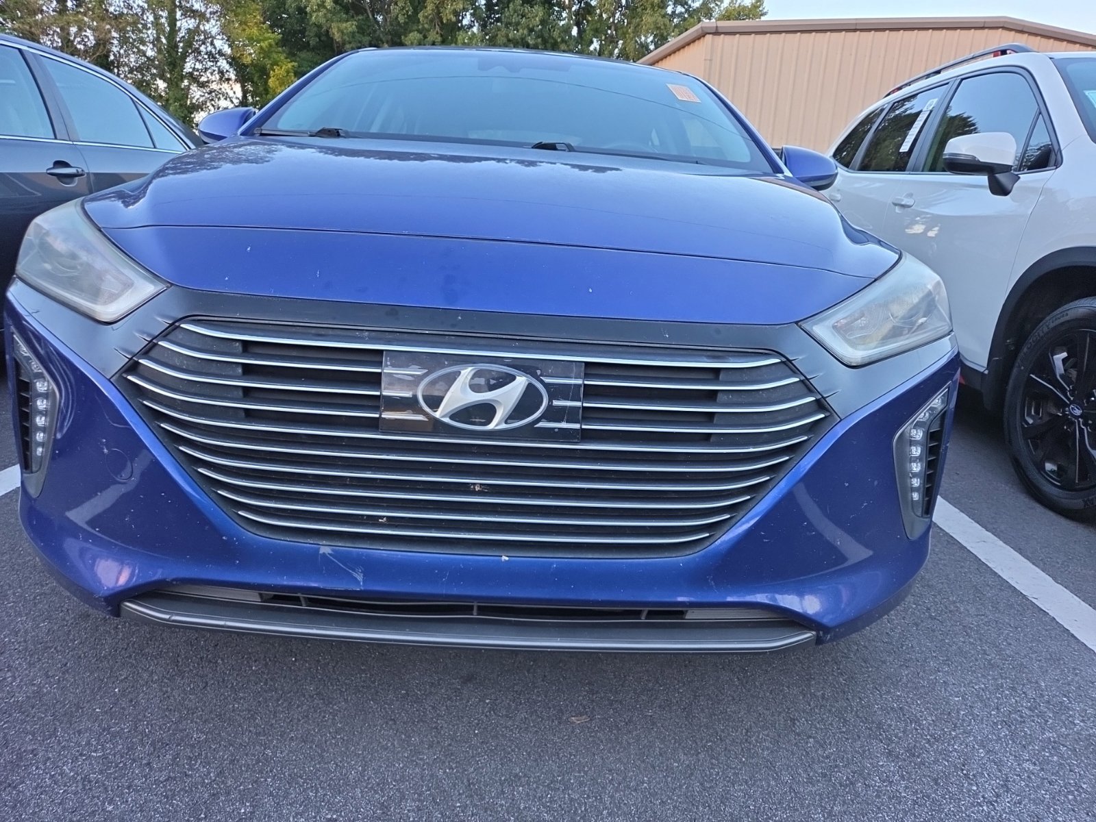 Used 2019 Hyundai Ioniq Limited w/ Ultimate Package 02 FWD image 2