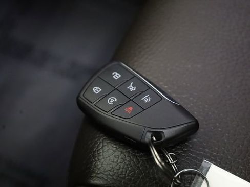 Used 2021 GMC Yukon Denali w/ Denali Premium Package image 36