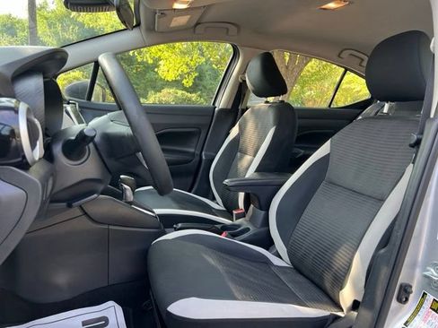 Used 2020 Nissan Versa SV FWD image 13