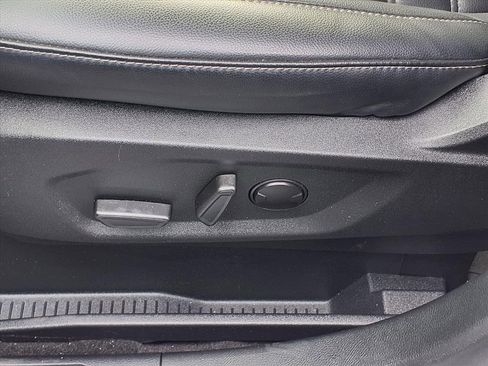 Used 2024 Ford Edge SEL image 28