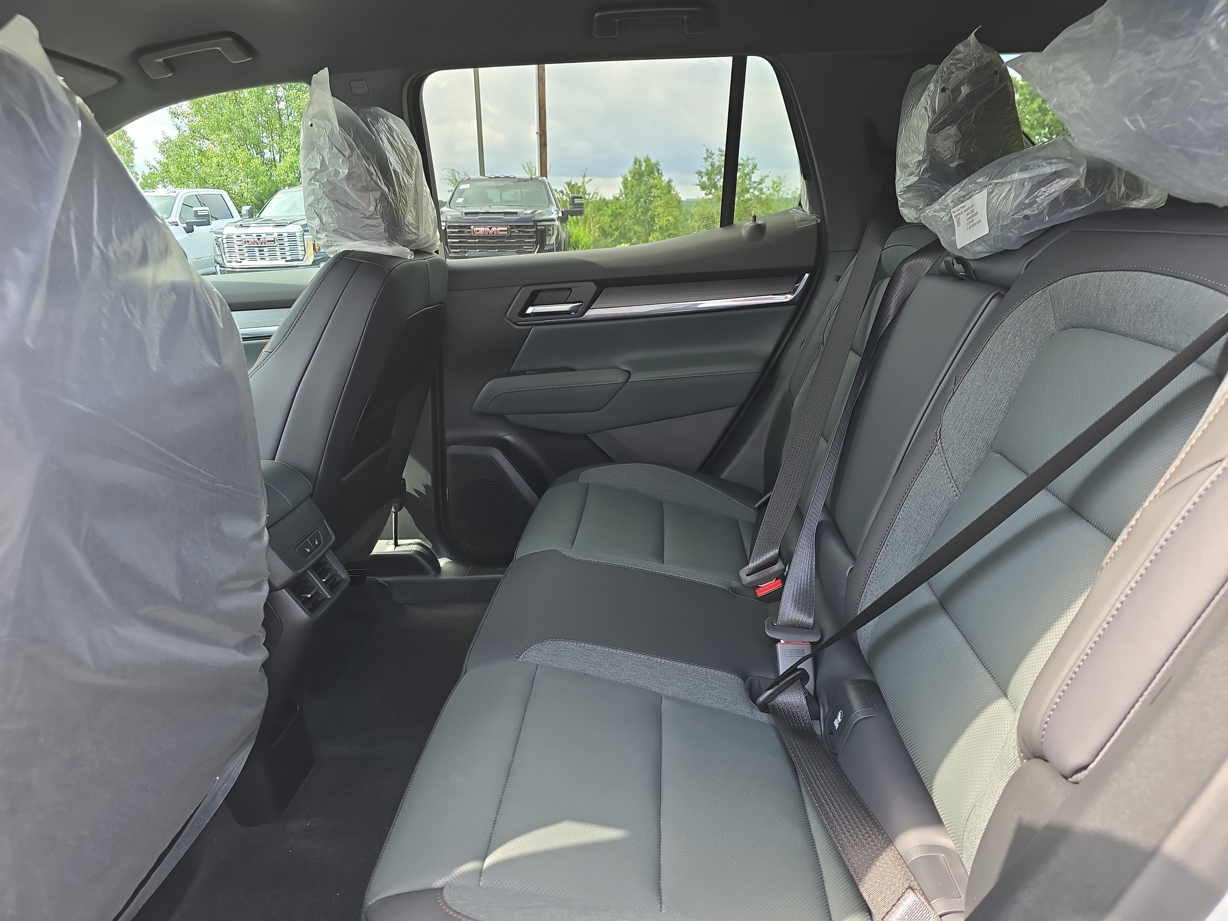 New 2027 GMC Terrain AT4 w/ Convenience Package III AWD/4WD image 13