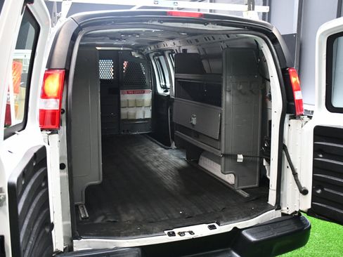 Used 2021 Chevrolet Express 2500 Extended w/ Driver Convenience Package image 30