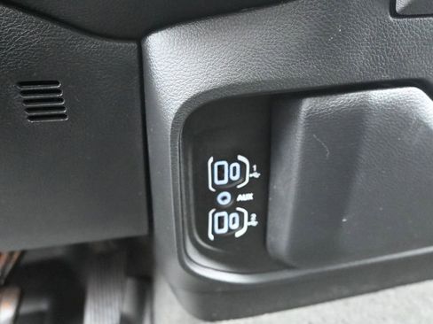Used 2022 RAM 1500 Big Horn AWD/4WD image 24