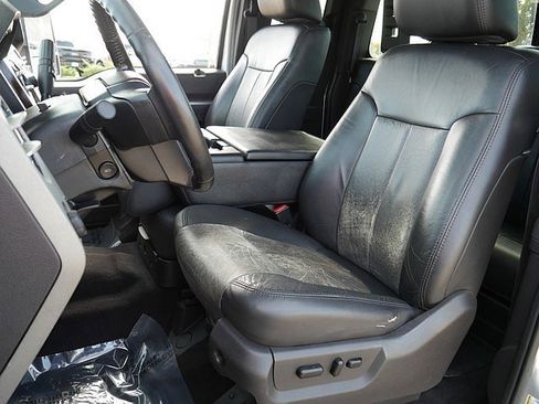 Used 2011 Ford F250 Lariat w/ Chrome Pkg image 14