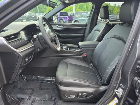 New 2026 Jeep Grand Cherokee Limited AWD/4WD image 4