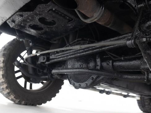 Used 2003 HUMMER H2 w/ Preferred Equipment Group AWD/4WD image 23