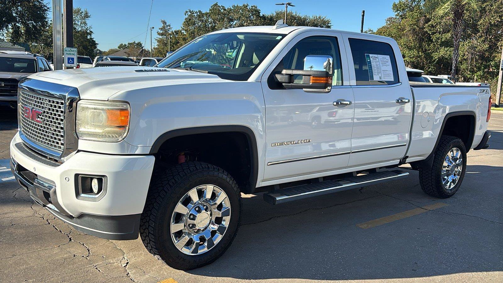 Used 2016 GMC Sierra 2500 Denali w/ Duramax Plus Package AWD/4WD image 3