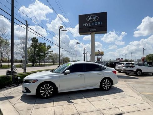 Used 2022 Honda Civic EX image 6