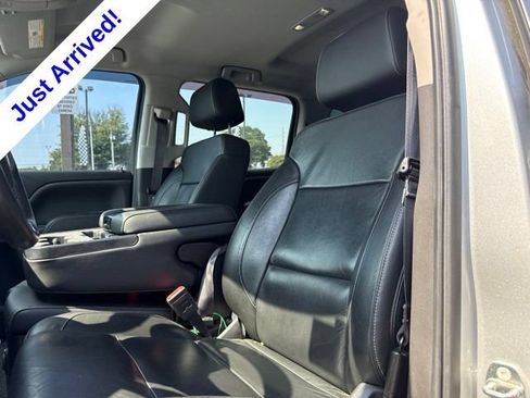 Used 2017 GMC Sierra 1500 SLT w/ SLT Premium Package AWD/4WD image 9