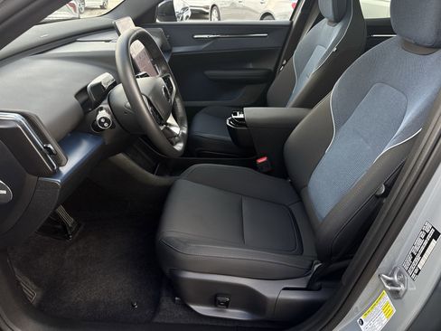 Used 2025 Volvo EX30 Ultra w/ Climate Package image 18