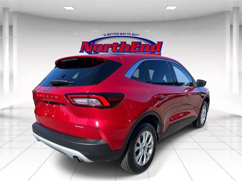 Used 2023 Ford Escape Active image 3