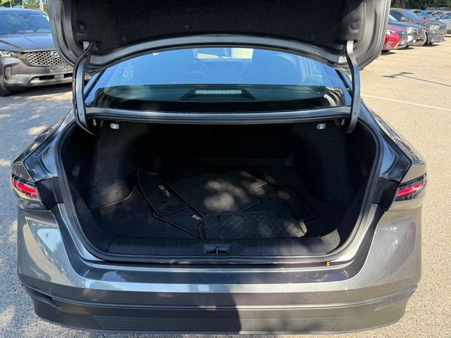 Used 2026 Nissan Sentra SV w/ SV Convenience Package FWD image 23