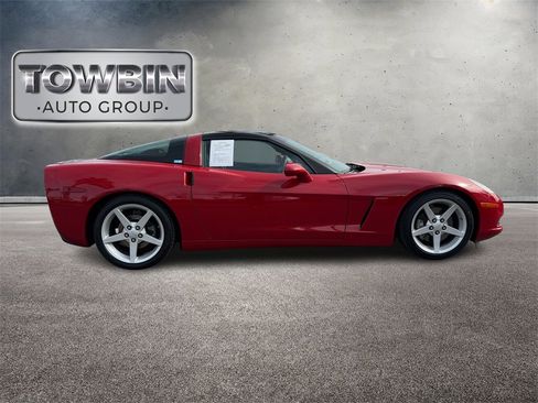 Used 2005 Chevrolet Corvette Coupe w/ Preferred Equipment Group image 3
