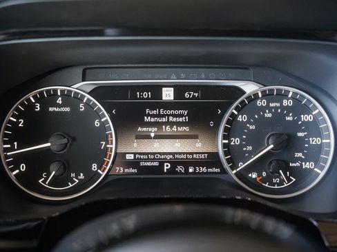 Used 2025 Nissan Pathfinder SL FWD image 26
