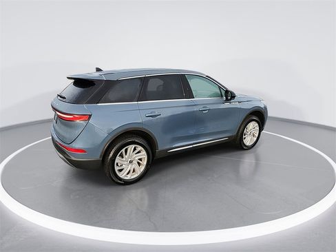 Used 2025 Lincoln Corsair FWD image 8