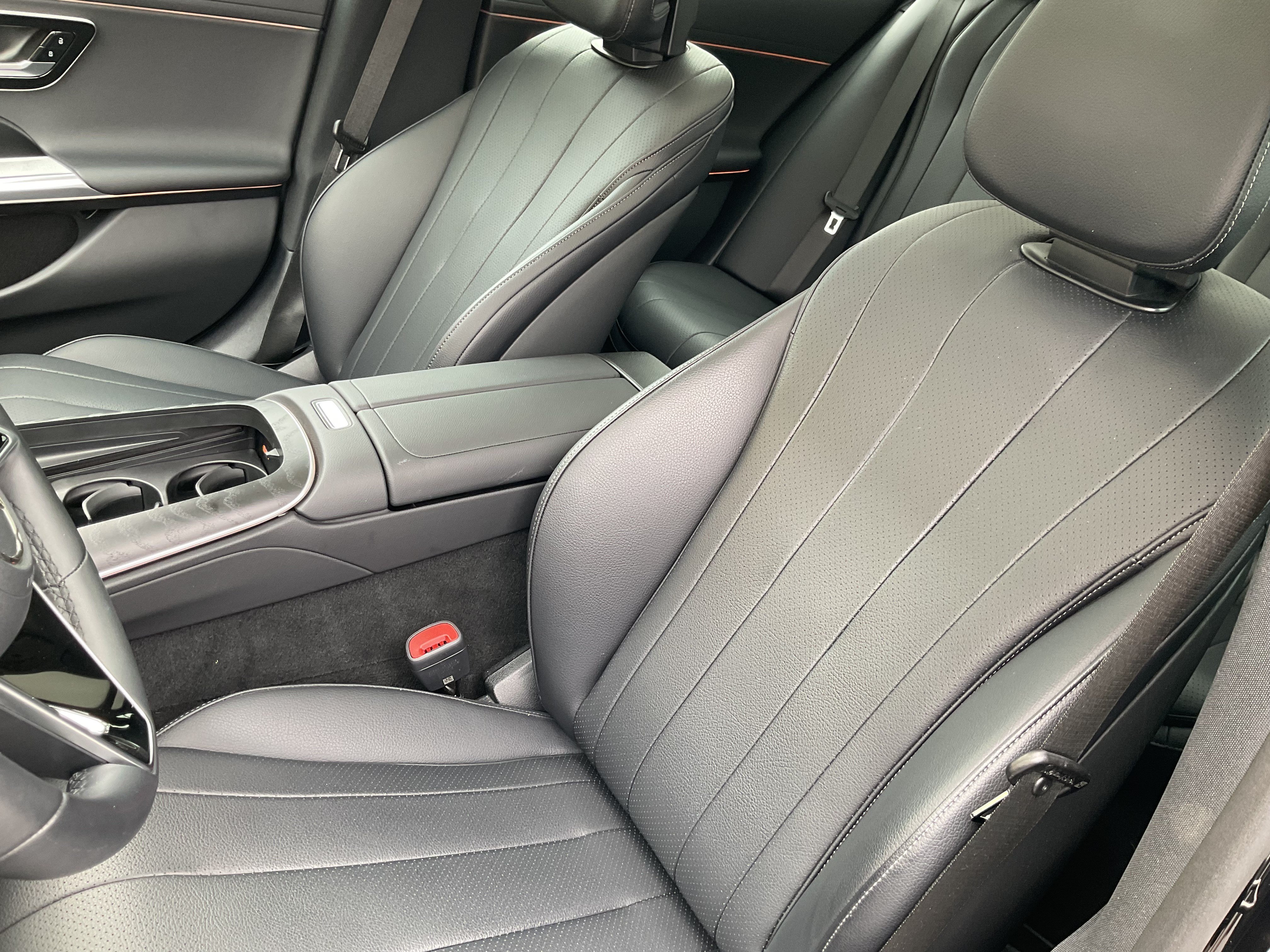 Used 2024 Mercedes-Benz E 350 4MATIC Sedan image 35