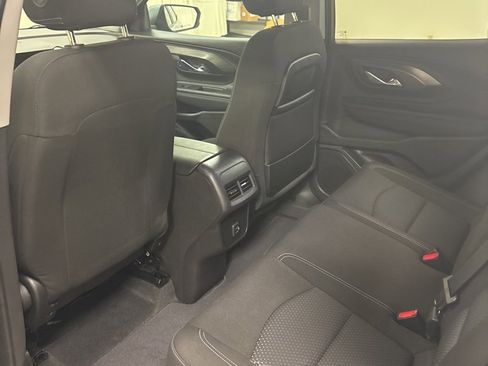 Used 2024 GMC Terrain SLE image 23