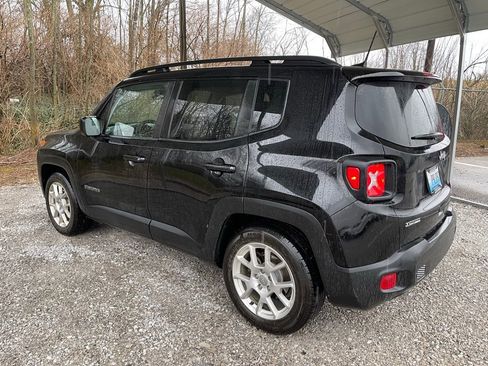 Used 2019 Jeep Renegade Latitude w/ Cold Weather Group image 4