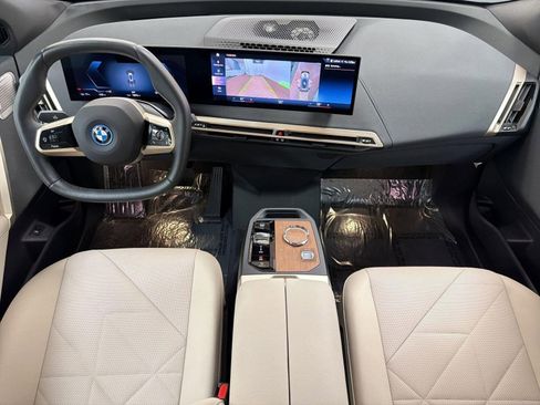 Certified 2023 BMW iX xDrive50 w/ Premium Package image 15