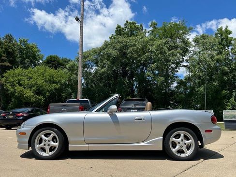 Used 2000 MAZDA MX-5 Miata image 2