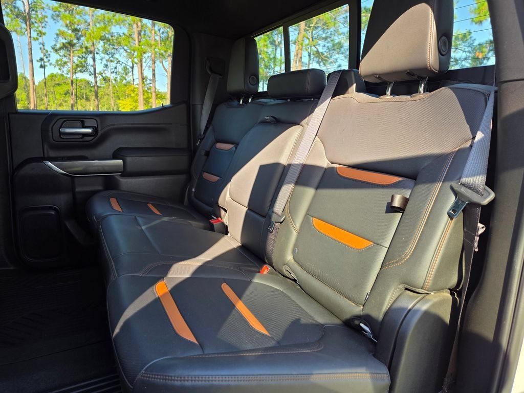 Used 2021 GMC Sierra 1500 AT4 w/ AT4 Premium Package AWD/4WD image 17