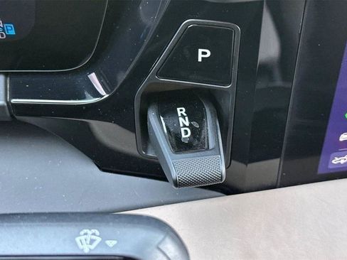 Certified 2024 Porsche Macan Turbo Electric image 40