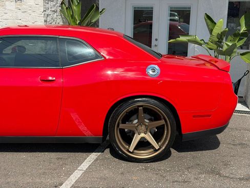 Used 2018 Dodge Challenger SXT RWD image 11