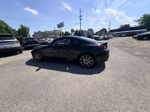 Used 2025 Toyota GR86 RWD image 27