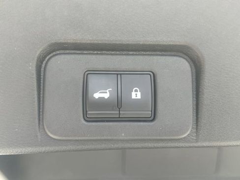 Certified 2023 Nissan Rogue SL FWD image 12