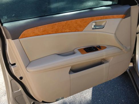 Used 2005 Toyota Avalon XL image 12