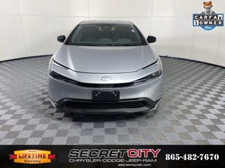 Used 2025 Toyota Prius LE FWD video 2