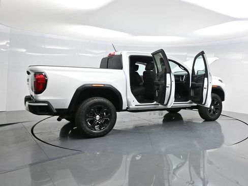 Used 2024 GMC Canyon Elevation w/ Convenience Package image 4