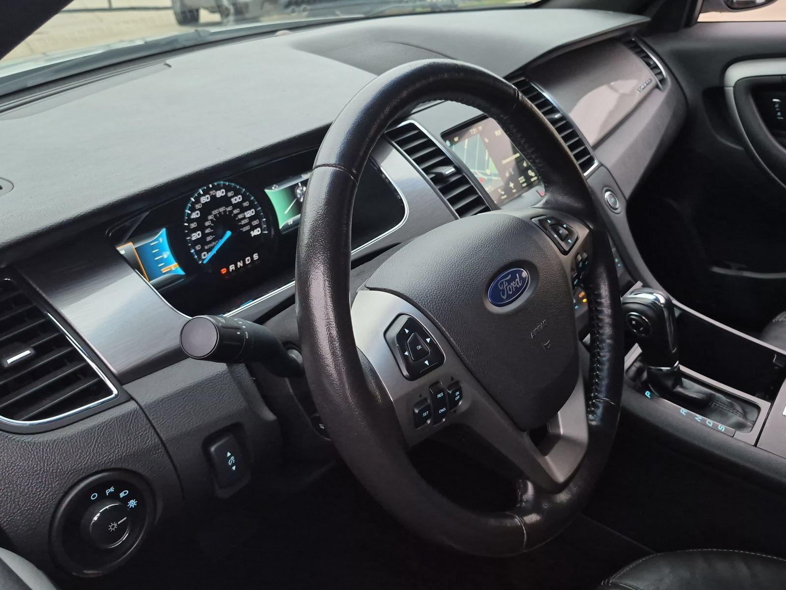 Used 2016 Ford Taurus SEL w/ Equipment Group 201A AWD/4WD image 11