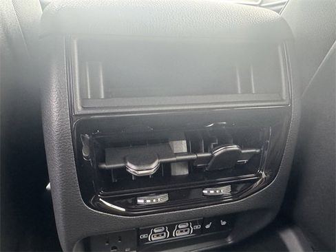 New 2025 Jeep Grand Cherokee Limited image 18