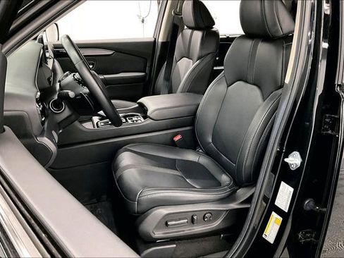 Used 2025 Honda Pilot Touring image 24