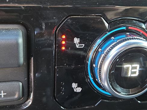 Used 2022 GMC Sierra 1500 Elevation w/ Preferred Package image 25