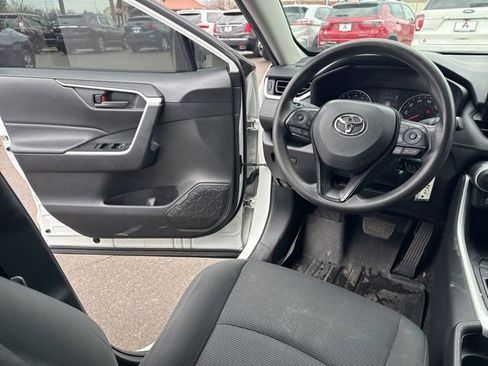 Used 2021 Toyota RAV4 LE image 16