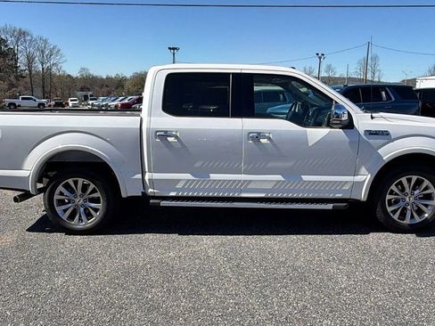 Used 2016 Ford F150 Lariat image 4