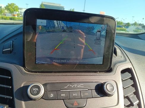 Used 2021 Ford Transit Connect XLT FWD image 19