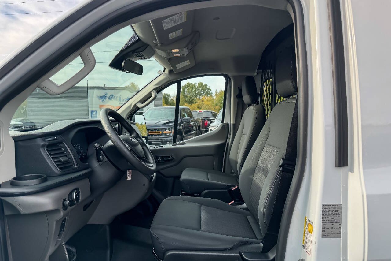 Used 2025 Ford Transit 250 Low Roof w/ Exterior Upgrade Package RWD image 16