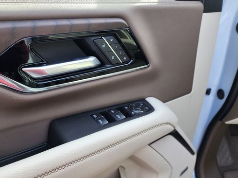 New 2026 GMC Yukon XL Denali image 12