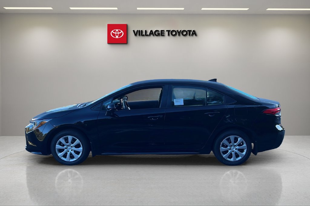 New 2027 Toyota Corolla LE FWD image 2