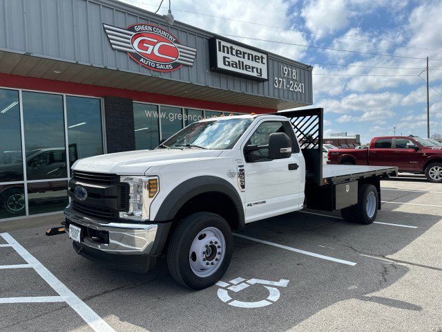 Used 2019 Ford F550 4x4 Regular Cab Super Duty image 1