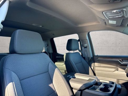 Used 2023 Chevrolet Silverado 1500 RST w/ Z71 Off-Road Package image 7