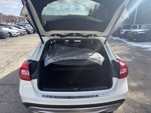 Certified 2016 Mercedes-Benz GLA 250 4MATIC image 37