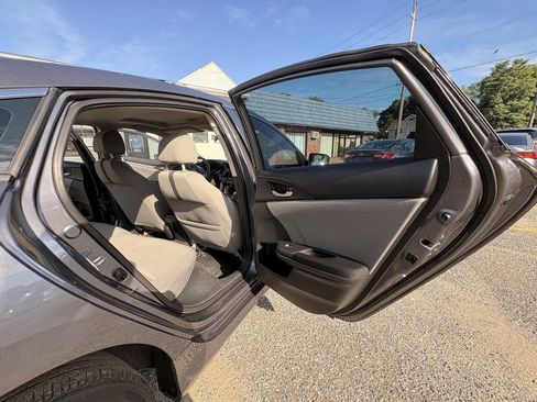 Used 2018 Honda Civic EX image 17