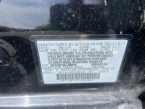 Used 2020 Nissan Versa SR FWD image 19