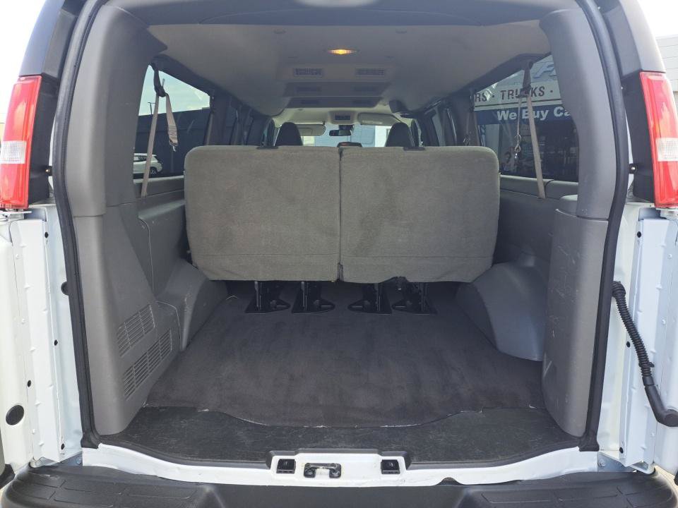 Used 2024 Chevrolet Express 3500 LT w/ LT Preferred Equipment Group RWD image 25